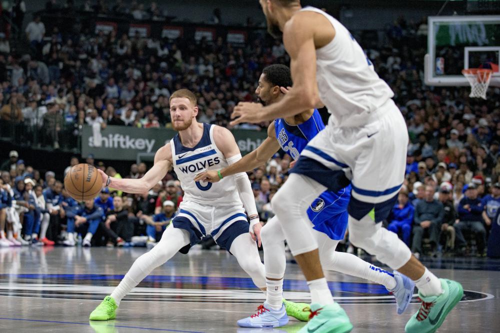 包括担任阿 包括担任阿